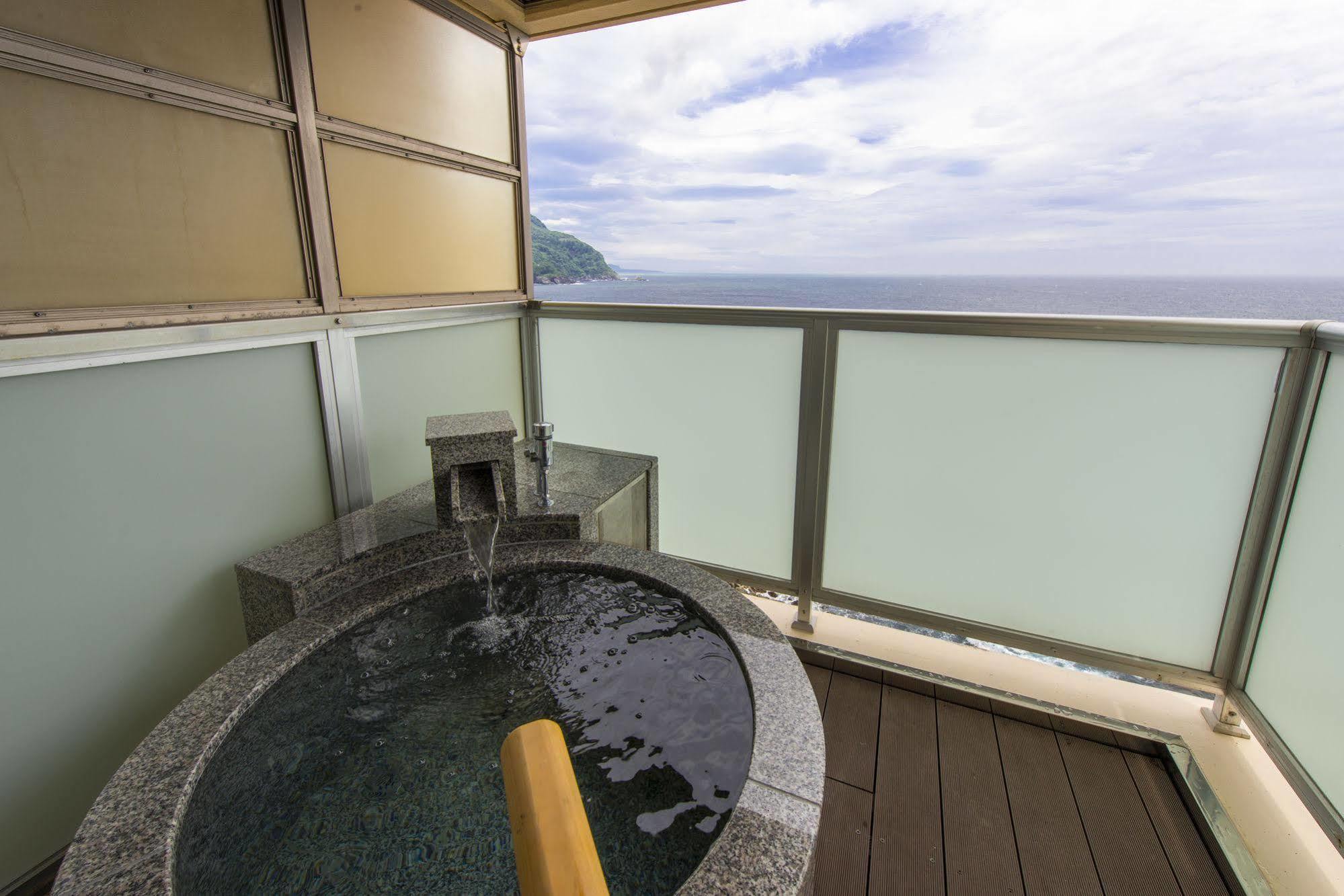 Hamanoyu Hotell Higashiizu Exteriör bild